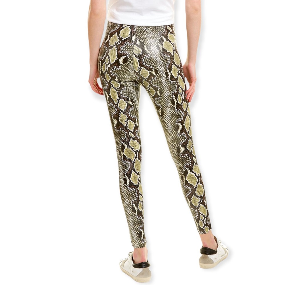 Commando Snake Print Leggings in Black, Gray & Yellow - Picture 2 of 16
